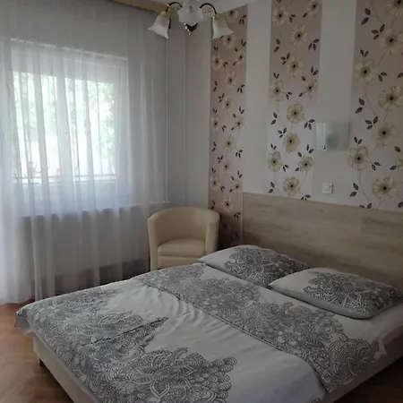 Ildiko Apartman Hajduszoboszlo Exterior photo